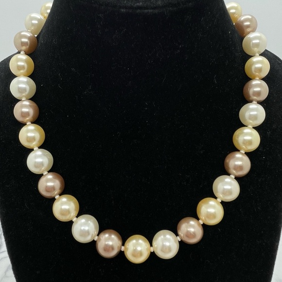 Jewelry - Faux Pearl Necklace Multiple Shades of Beige Heavy Large Beads Some Wear